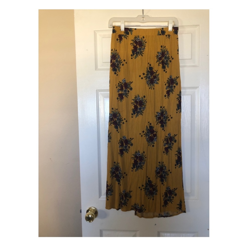 Maxi Slit Skirt - Picture 5 of 5